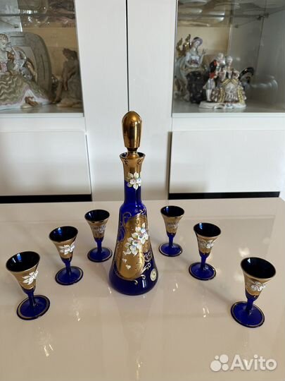 Графин и рюмки для ликера