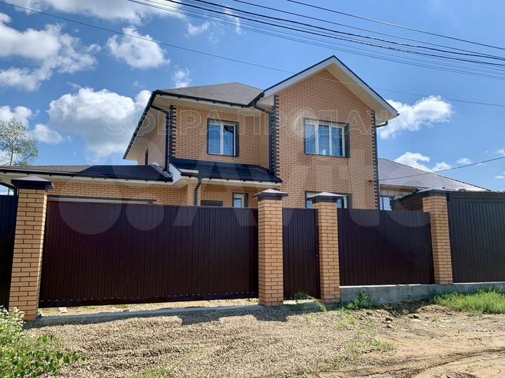 Дом 205 м² на участке 6 сот.