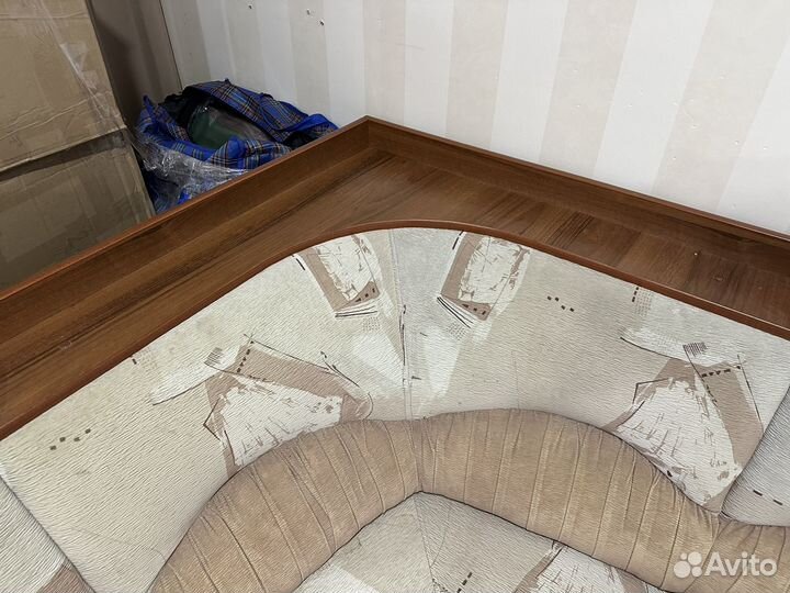 Угловой диван