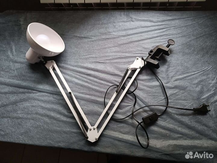 Лампа настольная