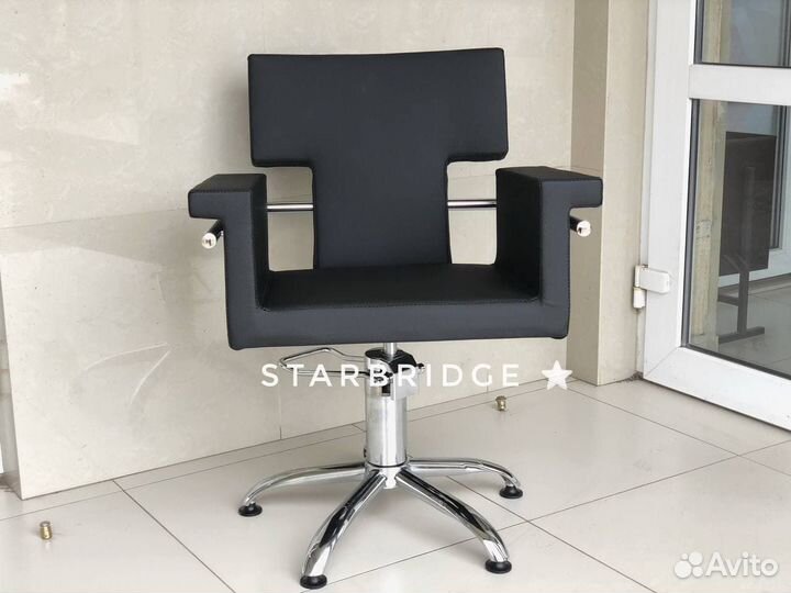 Парикмахерское кресло