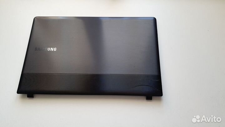 Б/у Крышка матрицы Samsung NP300E5C, NP300E5E
