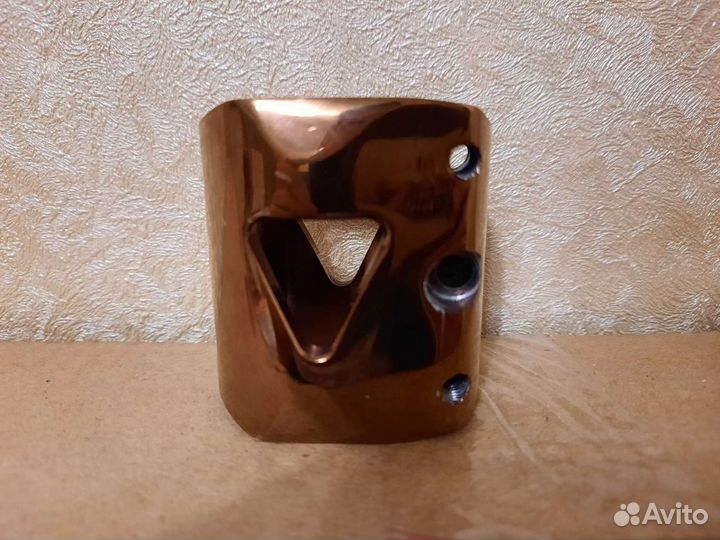 Зажим на трюковой самокат