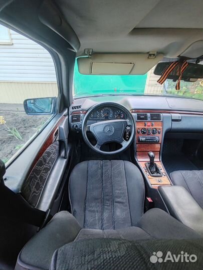 Mercedes-Benz E-класс 2.3 МТ, 1997, 376 000 км