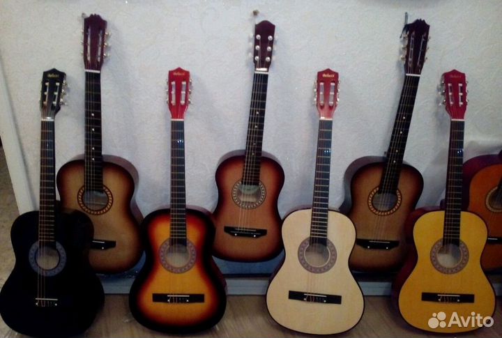Гитары акустические и классические, укулеле