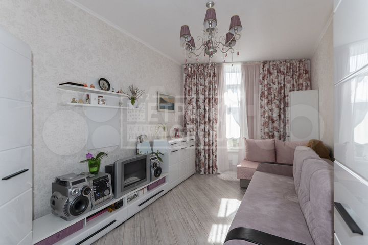 2-к. квартира, 54 м², 8/18 эт.