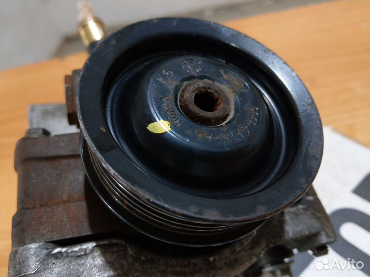 Насос гур 1,6 форд фиеста 5 2005 год