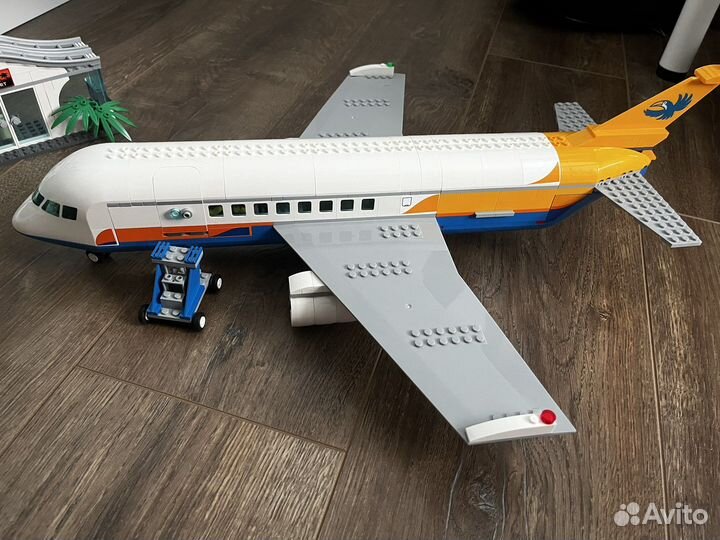 Lego самолет