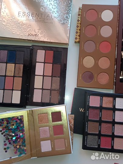 Тени разные, кисть и хайлайтер Лаура Геллер