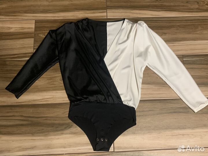 Боди на запах атласное