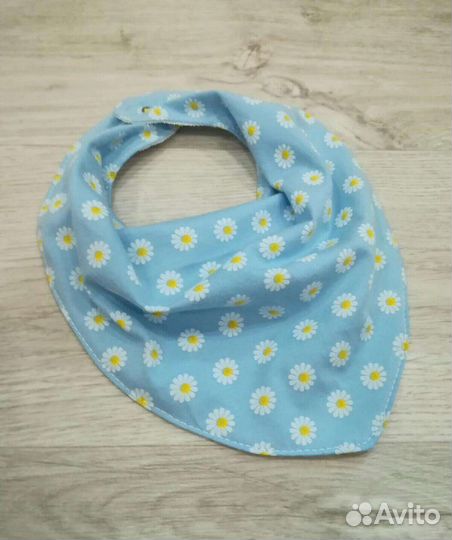 Слюнявчик новый