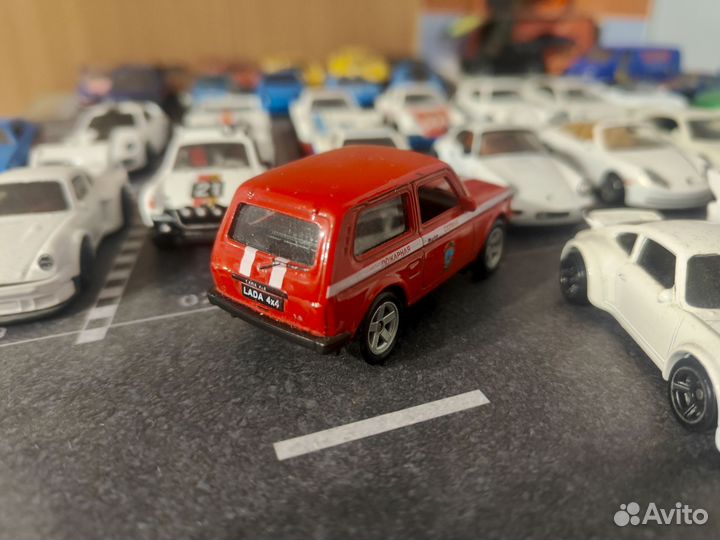 Welly LADA 4x4 Нива 1:64