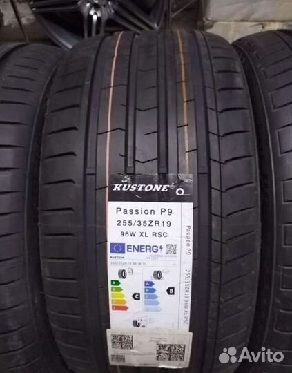 Kustone Passion P9 255/35 R19 96W