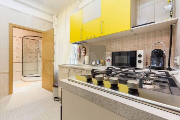3-к. квартира, 85 м², 2/4 эт.