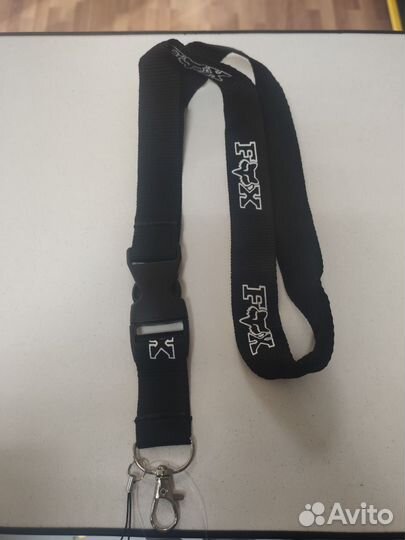 Шнурок на шею FOX