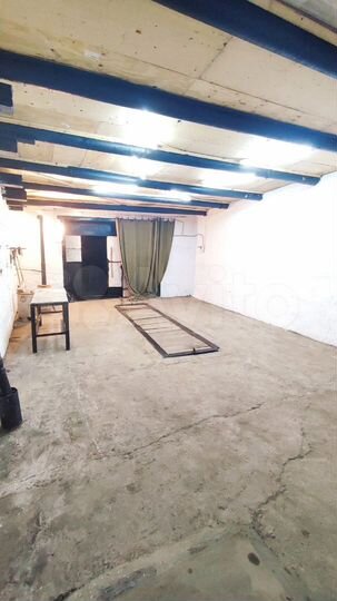 Гараж, > 30 м²