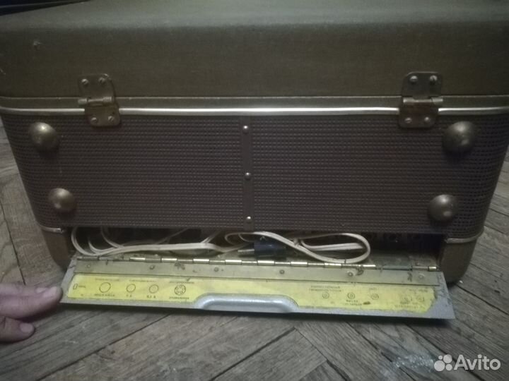 Катушечный магнитофон “Мелодия” мг-56 СССР (1956г)