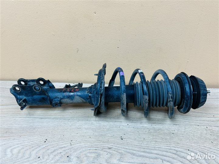 Амортизатор передний левый Hyundai Solaris 1