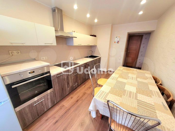 4-к. квартира, 98 м², 4/14 эт.