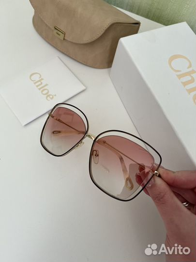 Солнцезащитные очки женские брендовые