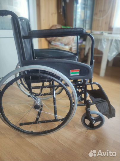 Инвалидная коляска новая