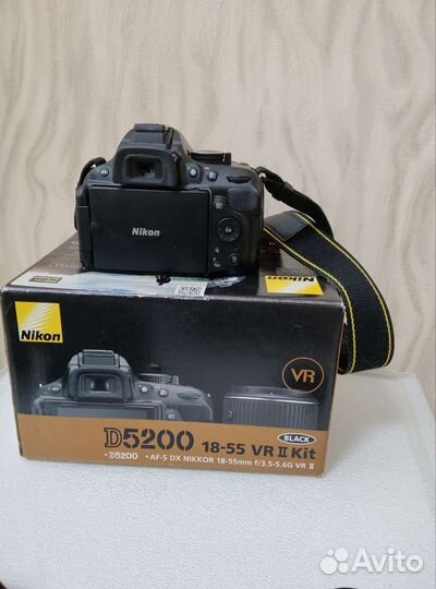 Зеркальный фотоаппарат Nikon D5200 18-55 VR II Kit