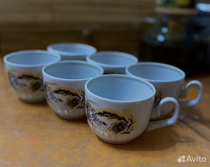 Набор чашек с блюдцами