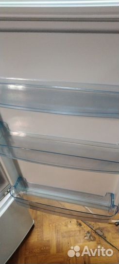 Холодильник Бирюса