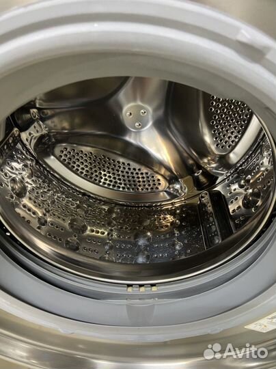 Стиральная машина LG Direct Drive 7/4kg (с сушкой)