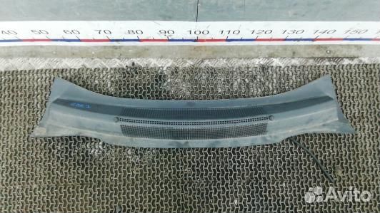 Накладка декоративная (жабо, дождевик) opel zafira