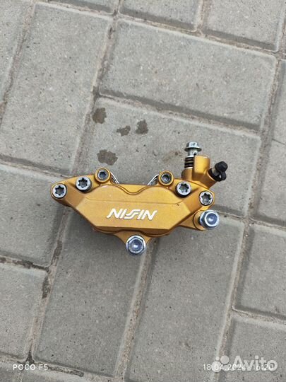 Передний суппорт nissin на Honda CBR600RR