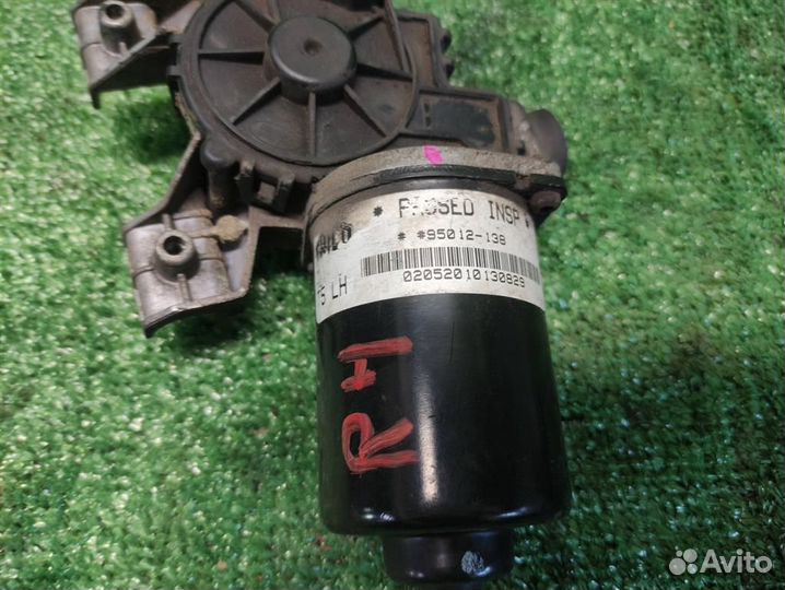 Мотор стеклоочистителя передний Land Rover Discov