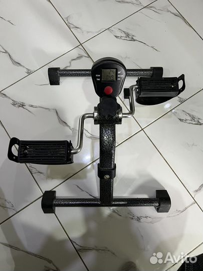 Мини велотренажер / Тренажер для рук и ног