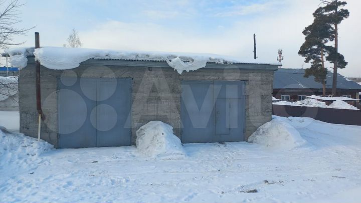 Гараж, > 30 м²