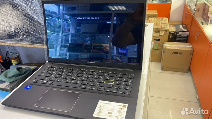 Asus VivoBook i7 (K513E) новый, разбит экран