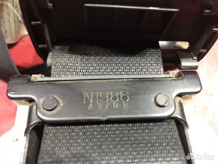 Ремень безопасности задний правый Toyota Avensis