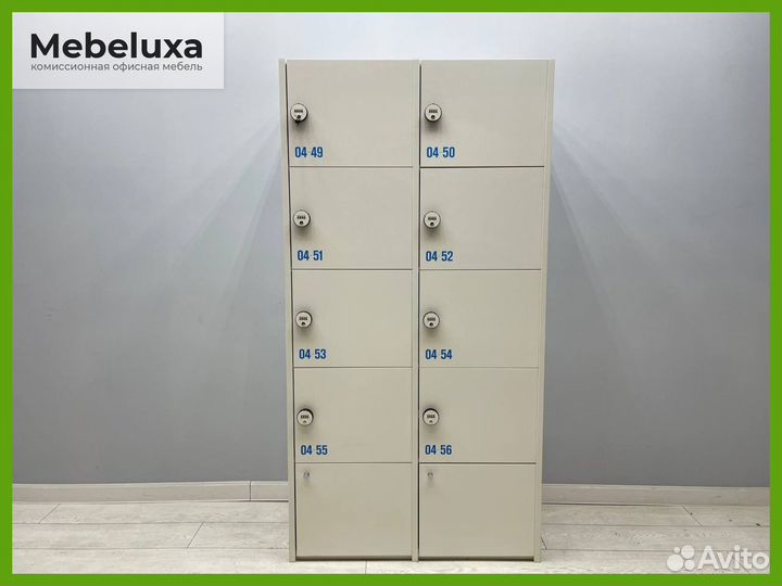 Шкаф для хранения с ячейками