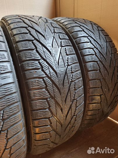 Nokian Tyres Hakkapeliitta R2 SUV 225/60 R17 99R