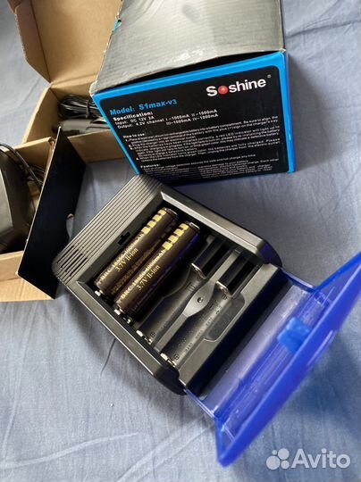 Зарядное устройство Soshine SC-S1 MAX v.3