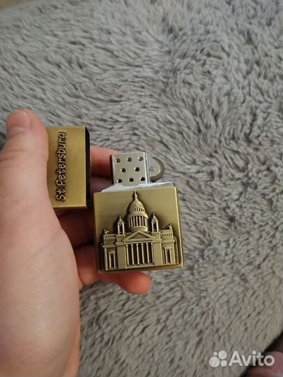 Зажигалка бензиновая