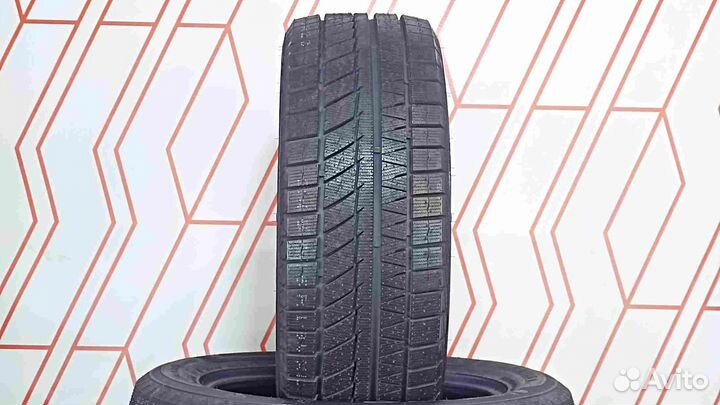 Sailun Ice Blazer Arctic EVO 245/45 R19 102V