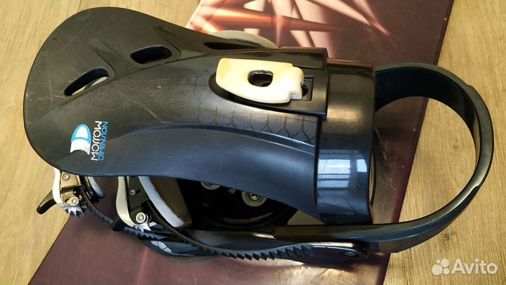 Сноуборды Black Fire 156 и Black Hole 165 с крепам