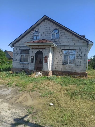 Дом 213,8 м² на участке 6,1 сот.