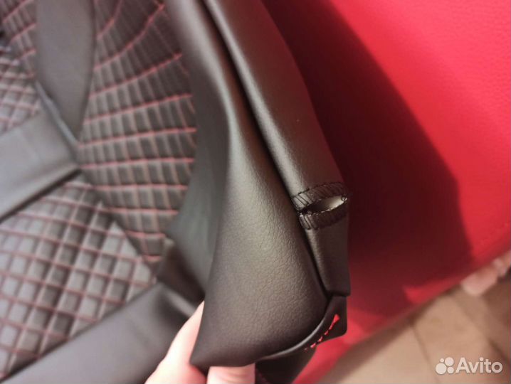 Чехлы на Ниву 213 из экокожи ромб красный