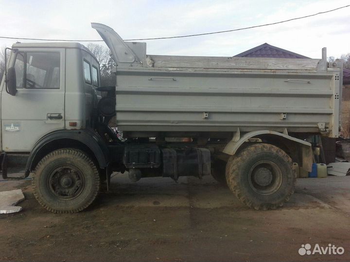 Песок,навоз,перегной, торф, щебёнка, опилки