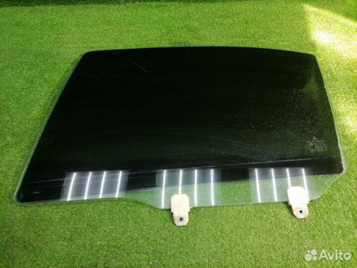 Стекло двери заднее левое Mitsubishi Lancer 10 CX