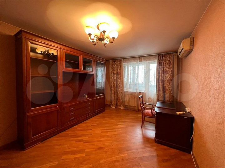 2-к. квартира, 76 м², 7/17 эт.