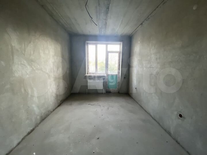 3-к. квартира, 90,3 м², 1/10 эт.