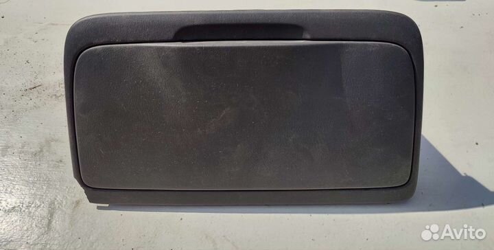 Бардачок задний Nissan Maxima A33