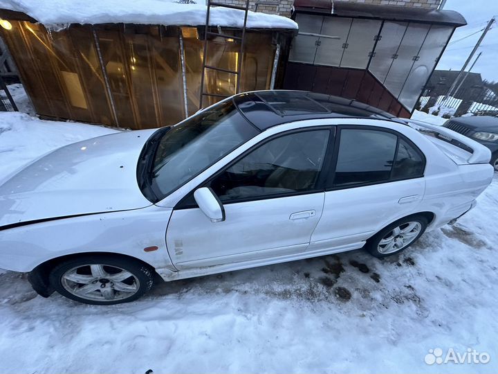 Переднии двери galant 8